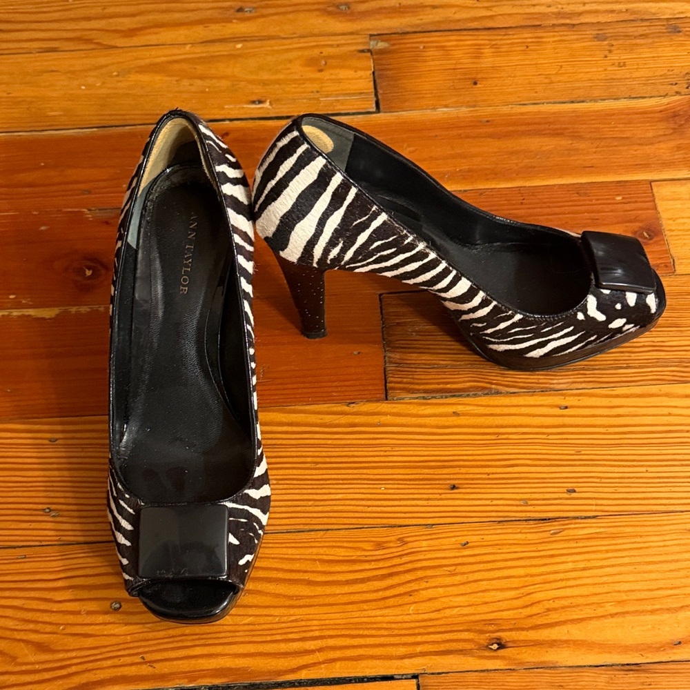 Ann Taylor Black and White Zebra open toe pumps